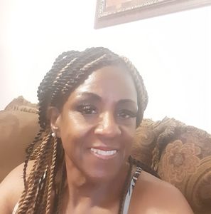 Meet your Posher, Carla